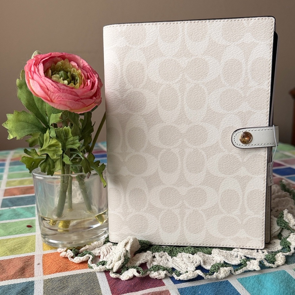 🌸 COACH NOTEBOOK IN SIGNATURE CANVAS 🌸 NWT🌸